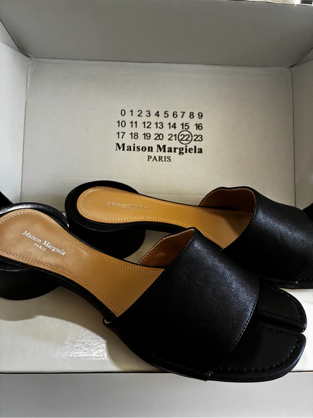 Maison Martin Margiela Black Leather Tabi Slide Mules - Picture 3 of 4